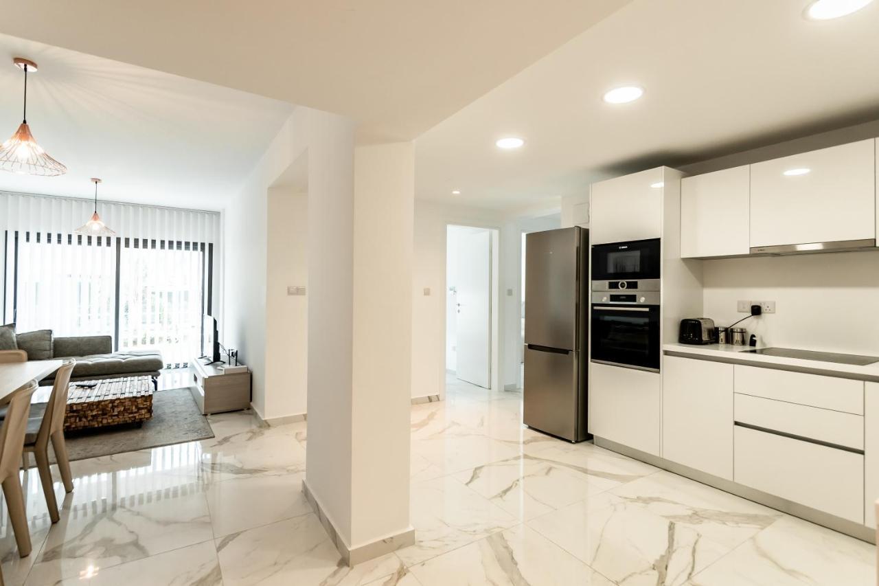 Silver House Boutique Apartment Paphos Exterior photo