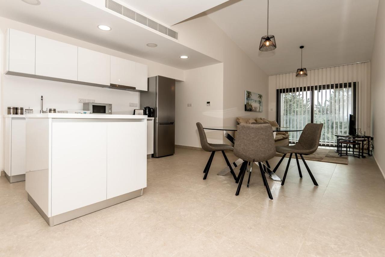 Silver House Boutique Apartment Paphos Exterior photo