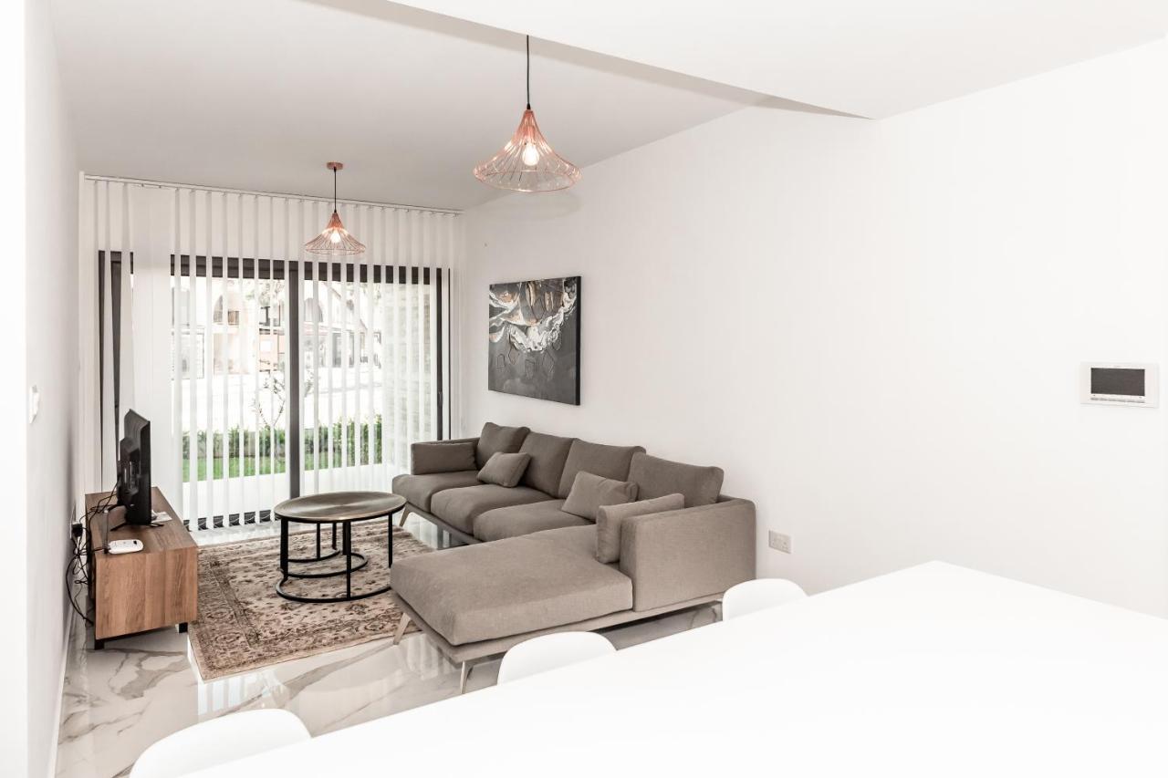Silver House Boutique Apartment Paphos Exterior photo