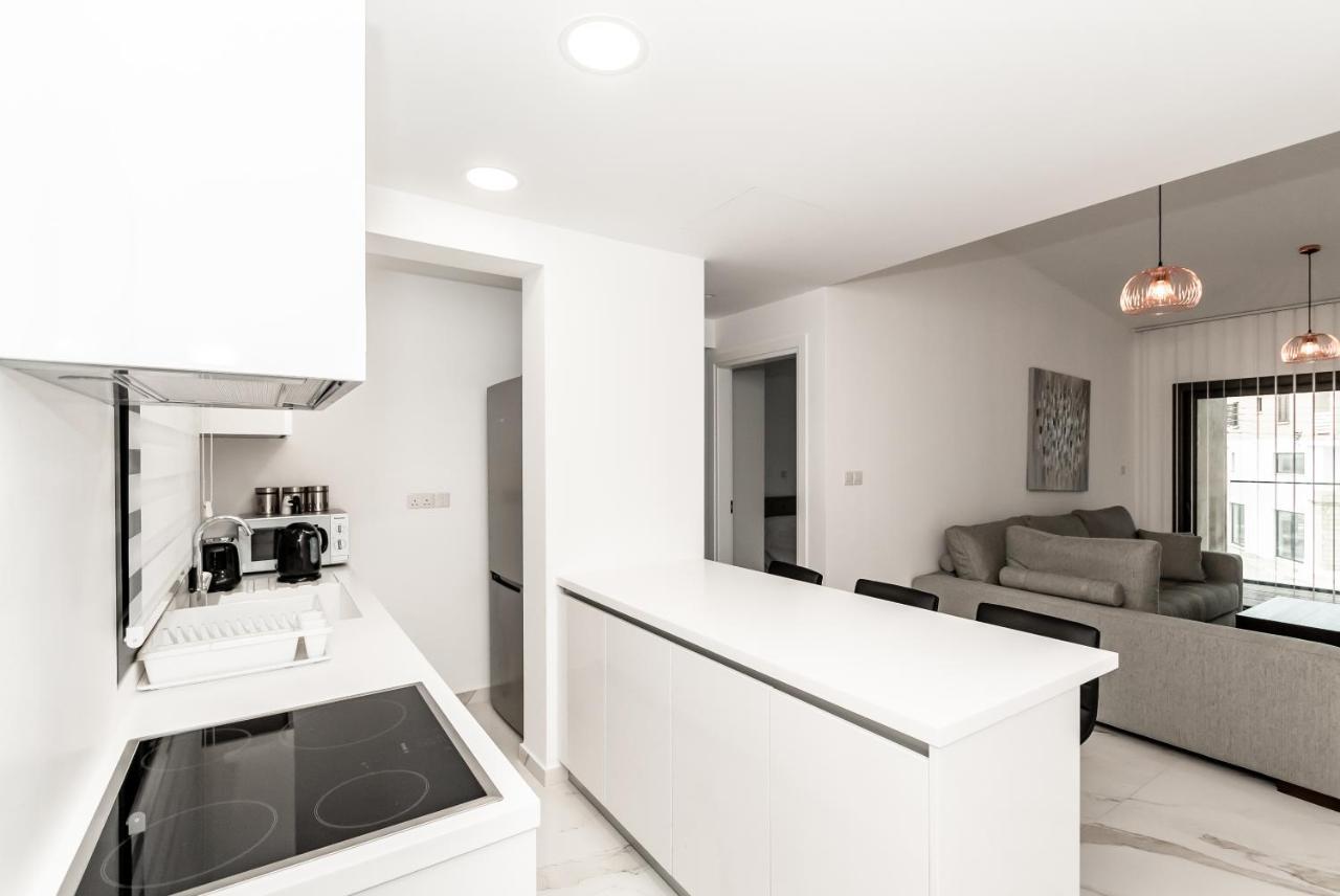 Silver House Boutique Apartment Paphos Exterior photo