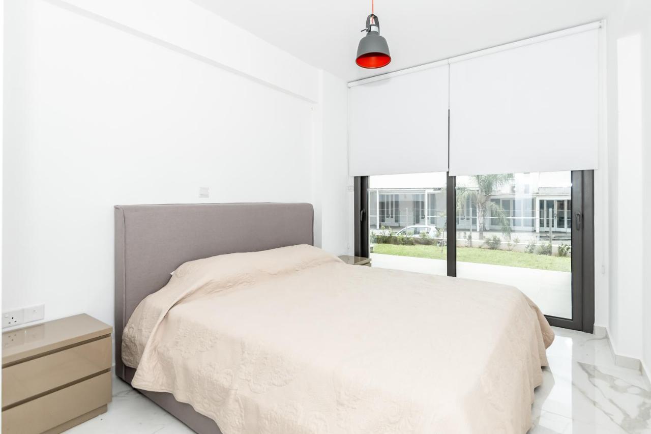 Silver House Boutique Apartment Paphos Exterior photo